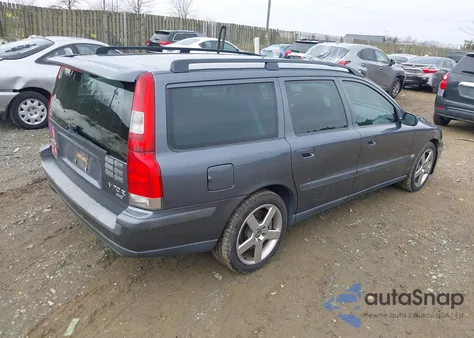 2004 Volvo V70 R z USA, uszkodzony, nr VIN YV1SJ52Y642386532